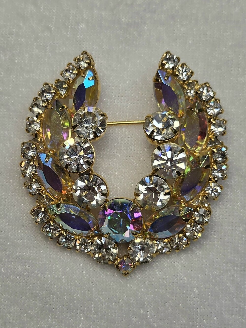 Vintage DeLizza & Elster (Juliana) AB Rhinestone Laurel Wreath Brooch / Pin